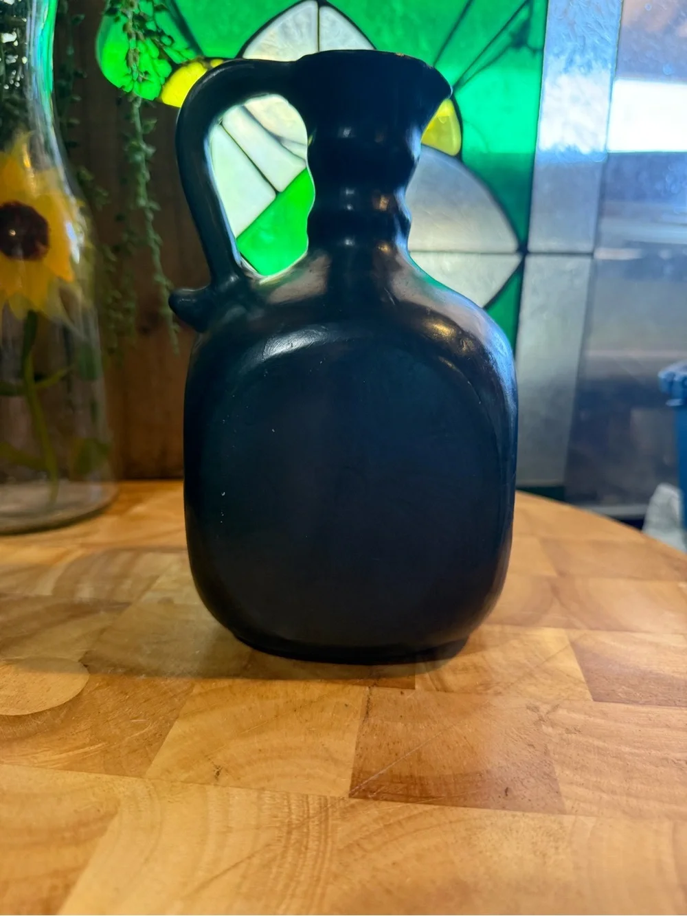 Barro Negro–Style Black Clay Pottery Jug with Etched Flower – 7”